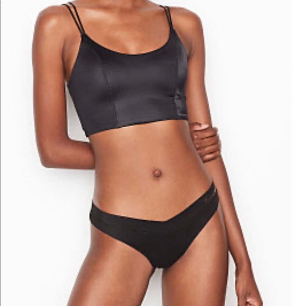 HARD TO FIND - Victoria’s secret sports bra M